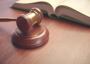 Combating late payment in commercial transactions