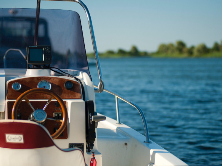 labour market of seafarers aboard private vessels