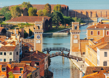 Notion of processing in the context of mobile apps