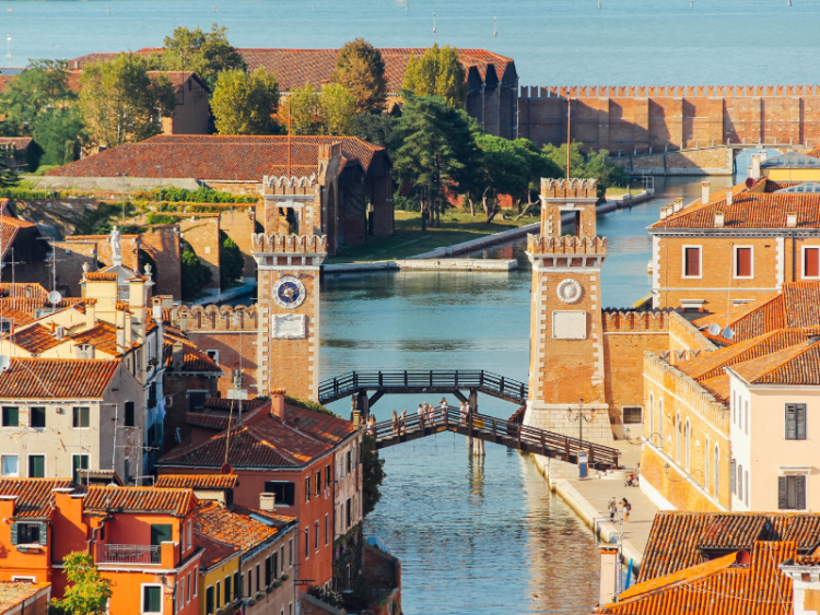 Notion of processing in the context of mobile apps