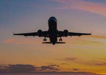 Aircraft flying at sunrise, representing Malta’s proposed aircraft financial leasing framework